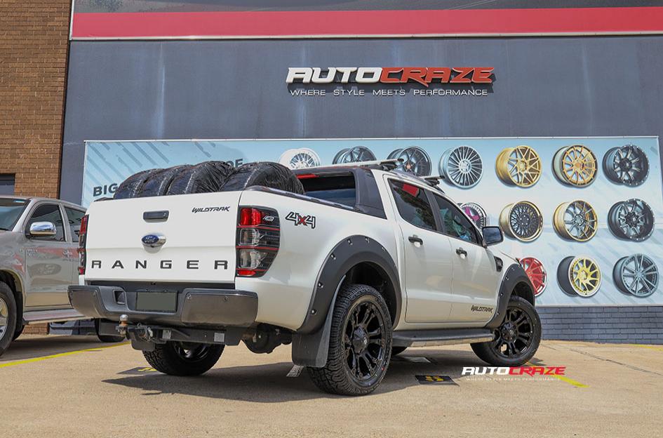 FORD-RANGER-VAPOR-MATTE-BLACK